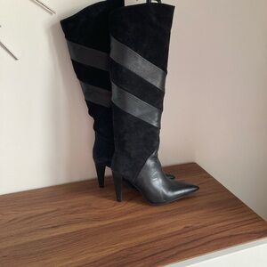 L'INTERVALLE Black and Gray Striped Heeled Boots
